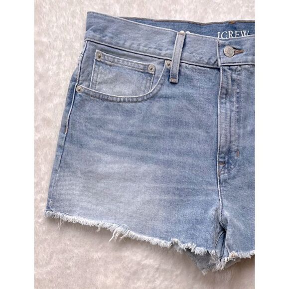 NWT J. Crew Relaxed Denim Short in Chestnut Wash, Size 29 - Picture 5 of 16